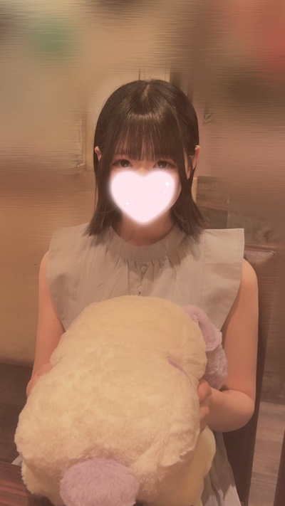 りな 黒髪清楚ゲキカワ女子大生(受付イチオシ)さんの写真