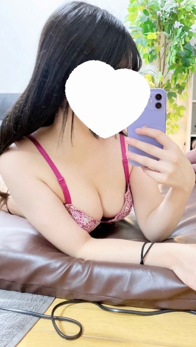 あやか ゲキカワ清楚系女子大生(受付イチオシ)さんの写真