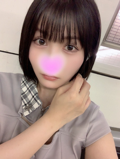 りま 美巨乳清楚素人(受付イチオシ)さんの写真