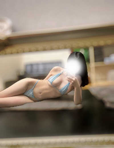 みみ 顔面偏差70越え黒髪清楚美女(受付イチオシさんの写真